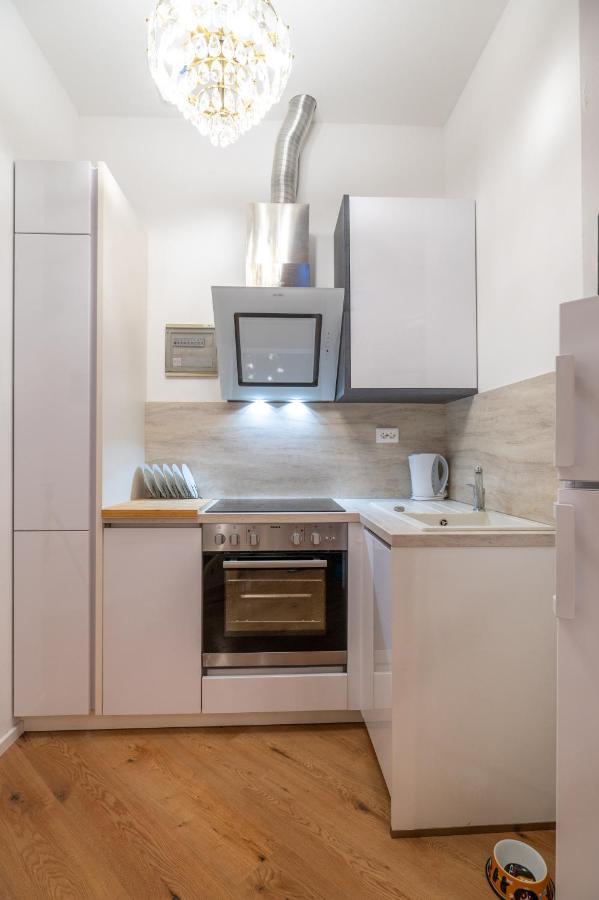 Studio Apartment Lion Portorose Kültér fotó